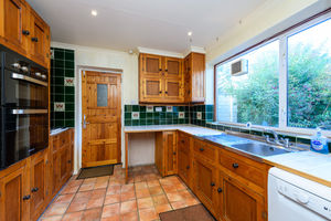Kitchen- click for photo gallery